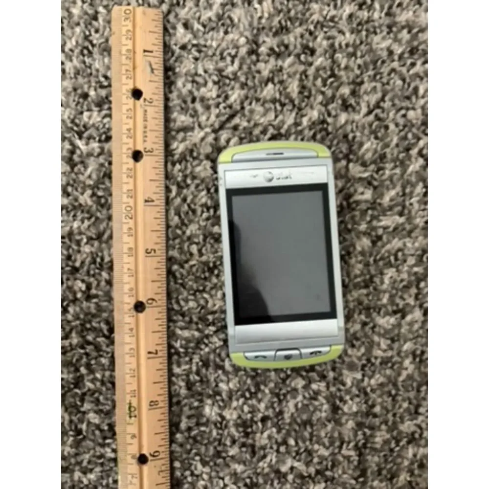 Nokia C5-03 white/lime green vintage mobile phone